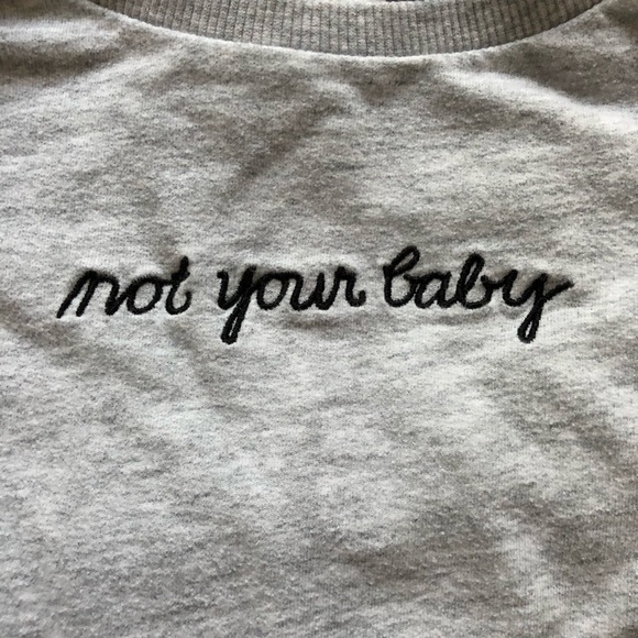 HM CROP SWEATSHIRT - Picture 2 of 3